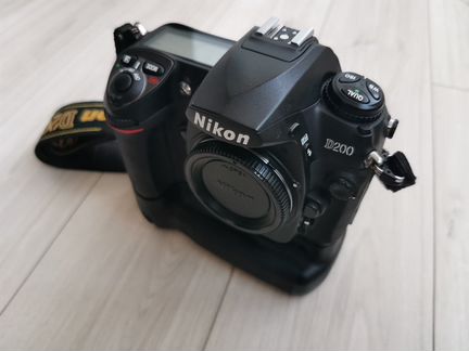 Nikon D200 пробег 5 тыс + батблок