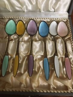 Серебряная чайная ложки с эмалью