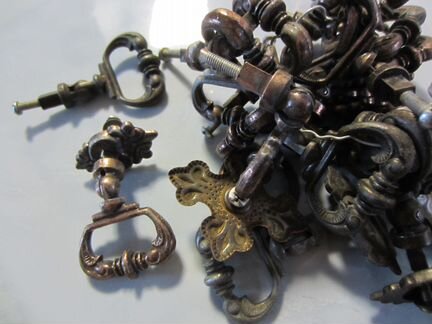Ручки мебельные разные старые