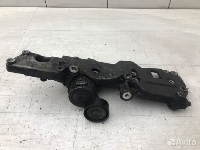 Кронштейн генератора Land Rover Freelander 2 224DT