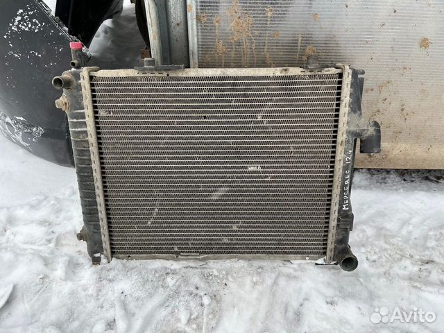 Основной радиатор охлаждения Мерседес 124