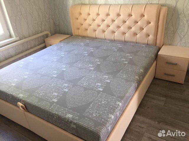 Кровать с местом для белья
