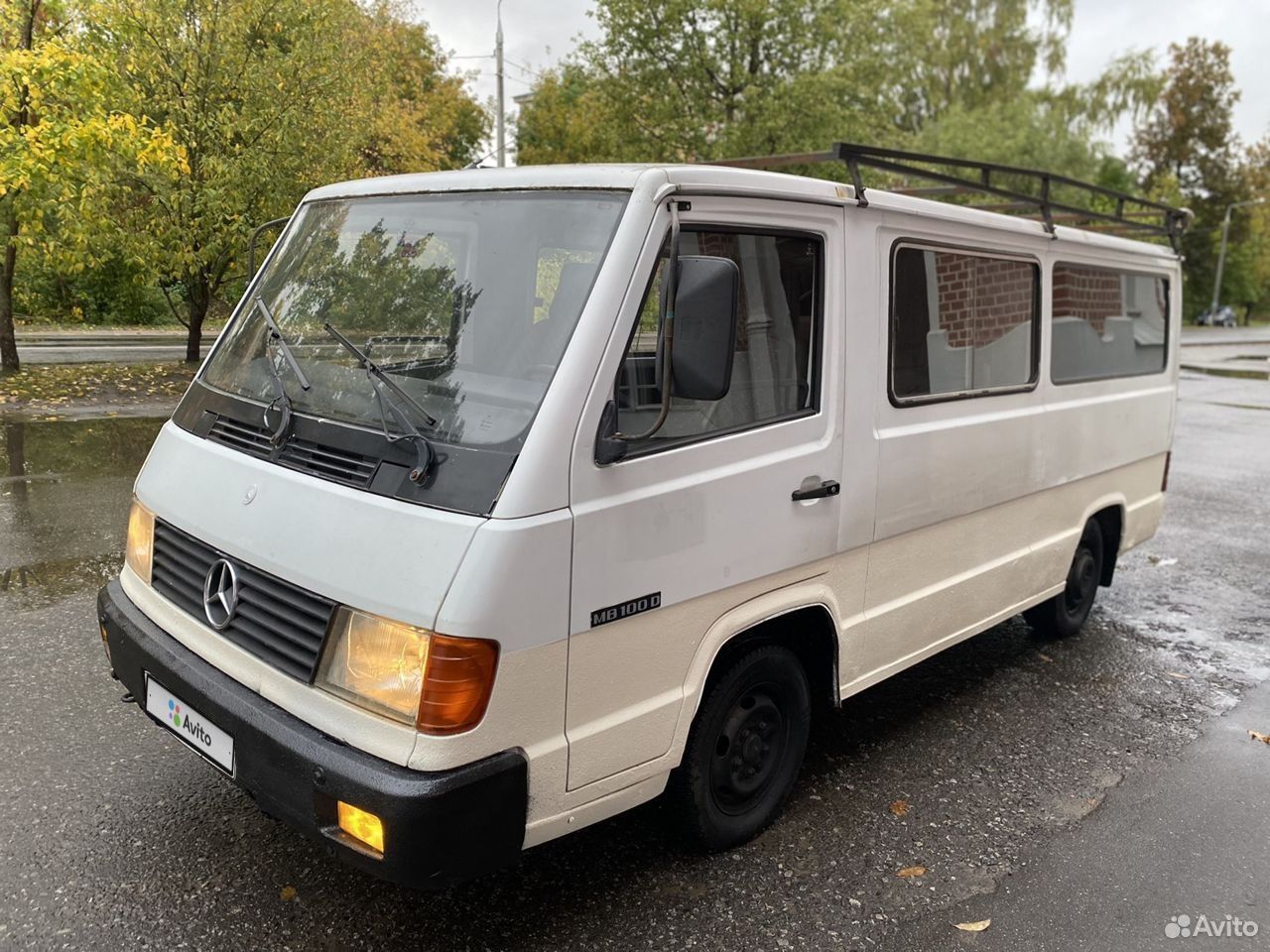 Микроавтобусы пскове. Mercedes-Benz mb100, 1995. Мерседес mb100. Мерседес МБ 100. Mercedes-Benz mb100/mb140.