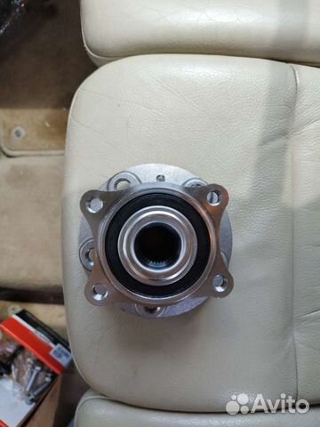 Ступичный подшипник 31658081