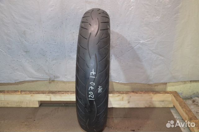 Metzeler roadtec Z8 interact 120/70/17