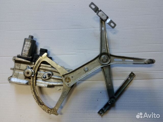 Стеклоподъемник передний правый на Opel Astra H