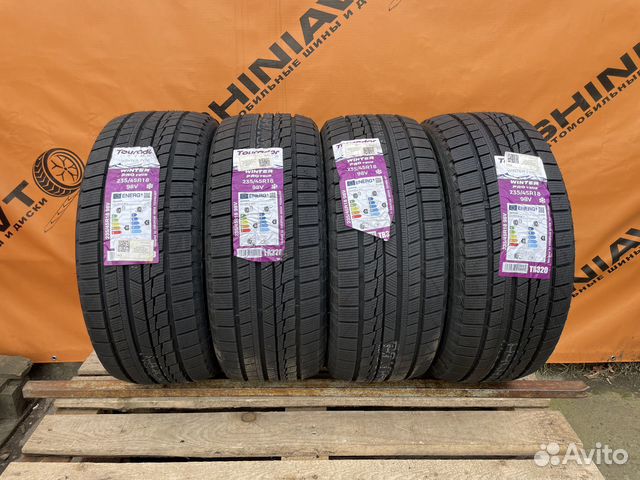 Tourador Winter Pro TSU2 235/45 R18 98V