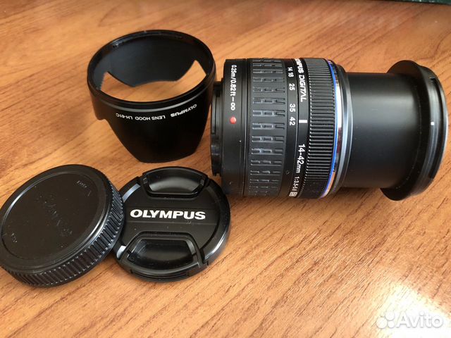 Объектив Olympus Zuiko Digital 14-42mm f/3.5-5.6