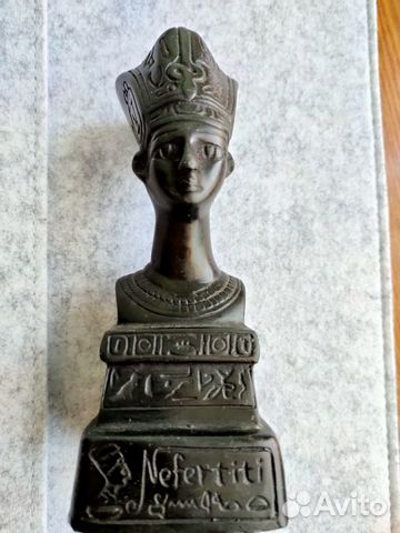 Статуэтка Нефертити из Египта