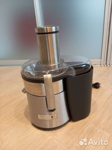 Соковыжималка центробежная Kenwood JE-820