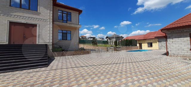 Дом 470 м² на участке 20 сот.