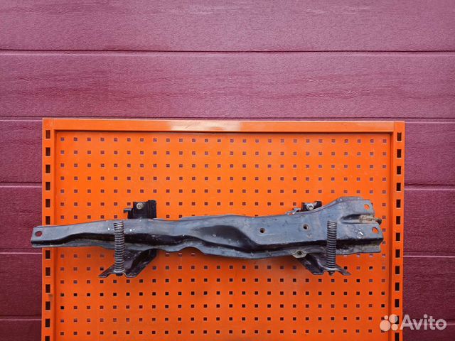 Балка подвески Mitsubishi Outlander 1