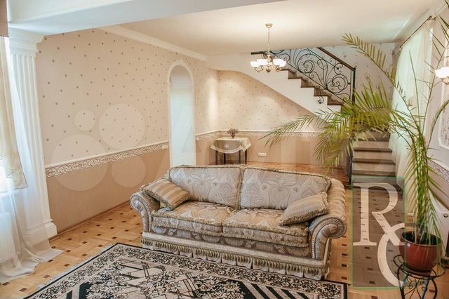 3-к. квартира, 120 м², 3/4 эт.