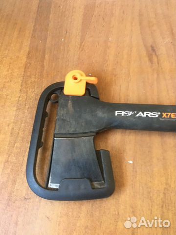 Топор fiskars x7