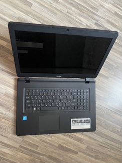 Acer Aspire ES1-732-P665