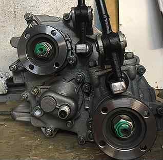 Сателлиты раздатки нива. Сапун раздатки нива 21213. Воет раздатка нива шевроле. Моноблок кпп нива. Вой раздатки.