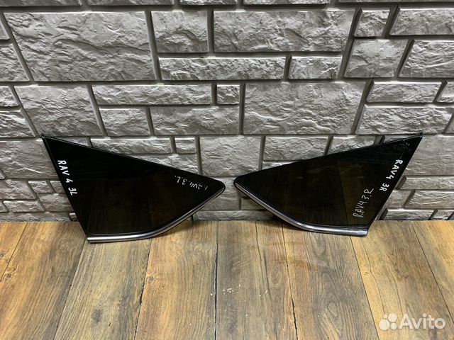 Toyota RAV 4 Стекло кузовное глухое левое и правое