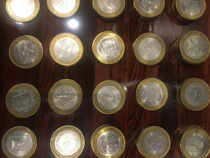 Монета Десять рублей биметалл