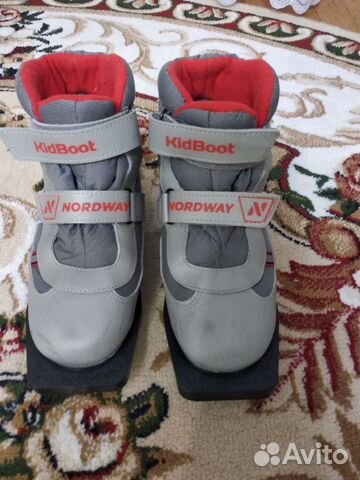 Лыжные ботинки