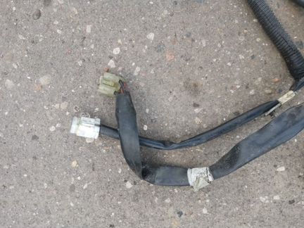 Электропроводка двери задняя правая Toyota Land