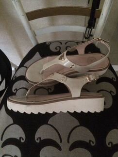 Сандалии. Босоножки Santini