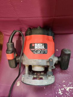 Фрезер Black Decker Kw850e