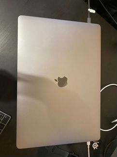 Apple MacBook Pro 16 (2019)