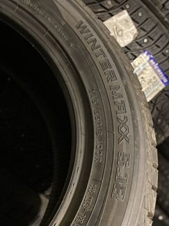 245 55 r19 Dunlop sj8 зимние не шипованные