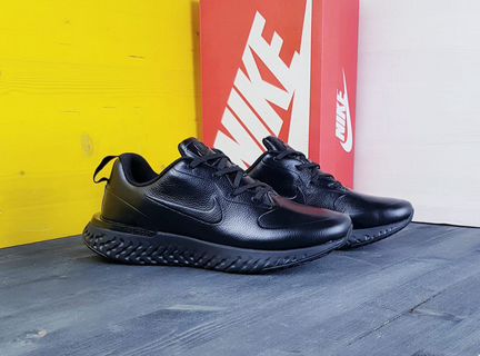 Nike кроссовки новые мужские