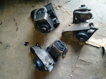 Кронштейн двигателя левый VW Туарег Порш Каен 3.2