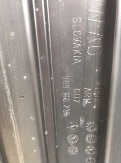 Стекло панорамного люка среднее Audi Q7 4L