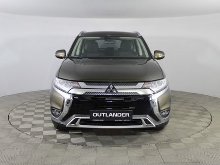Mitsubishi Outlander 2.0 CVT, 2020