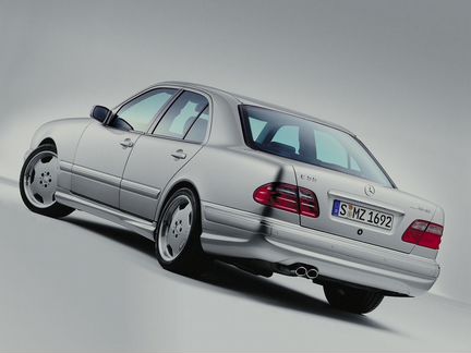 Задний бампер Mercedes W210 AMG