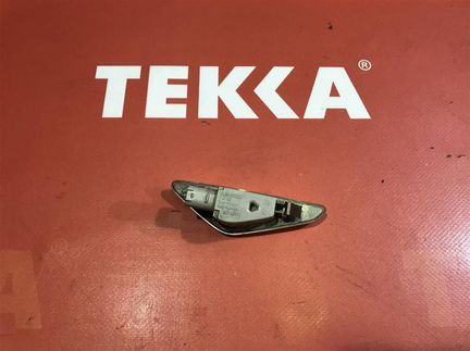 Повторитель в крыло бмв Х5 Е70