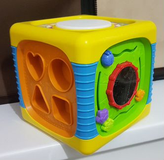 Развивающие игрушки - интерактивный куб WinFun