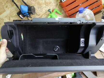 VW Touareg вещевой ящик 7P1857097AA21U