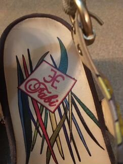 Босоножки брендовые