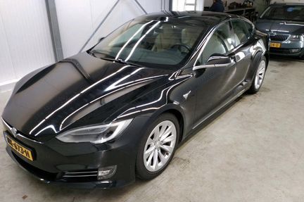 Tesla Model S AT, 2017, 157 073 км