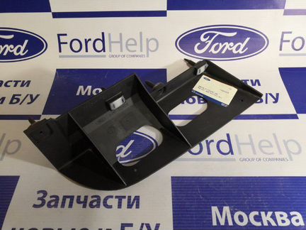 Кронштейн крепления заднего бампера правый Ford