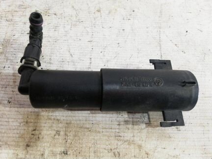 Форсунка омывателя фары передняя правая Bmw X5 E70