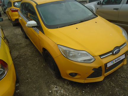 Ford Focus 1.6 МТ, 2014, битый, 100 000 км