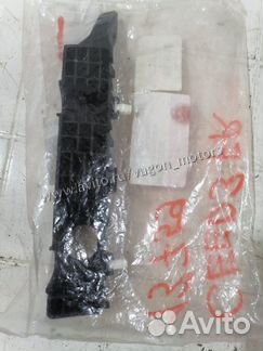 Кронштейн новый передний правый Kia Ceed 3 CD