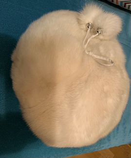 Берет из белой норки