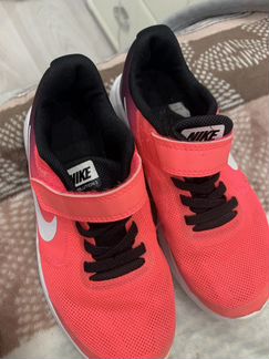 Кроссовки Nike