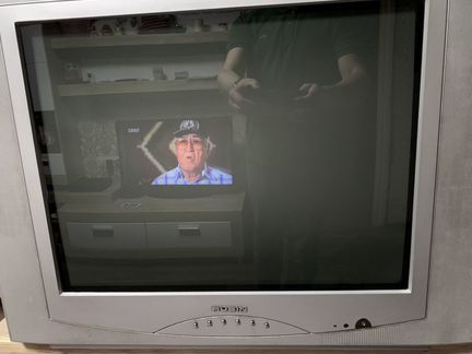 Телевизор не рабочий Rubin