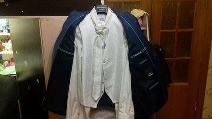 Костюм свадебный