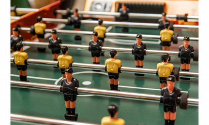Настольный футбол (кикер) 