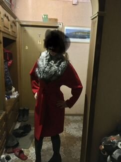 Пальто теплое красное с мехом bsby