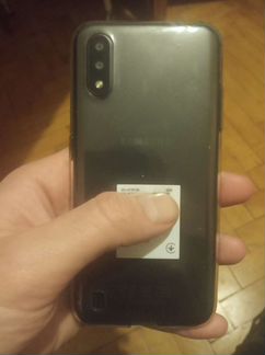 Телефон Samsung A01