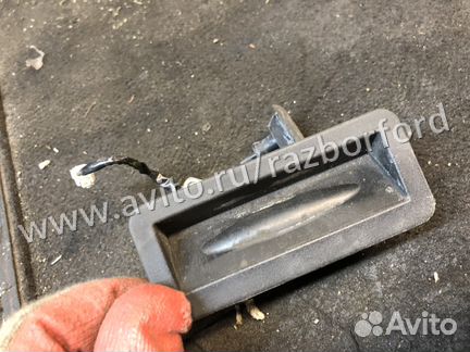 Кнопка открытия багажника Форд Фокус 2